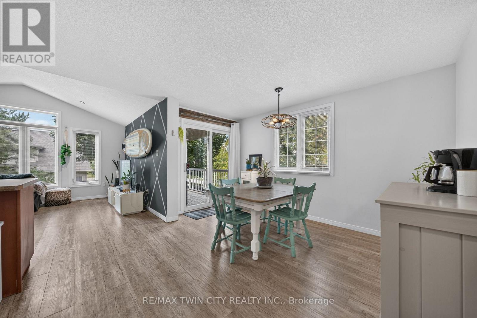 600 WHITE CEDAR AVENUE, Waterloo — photo 7
