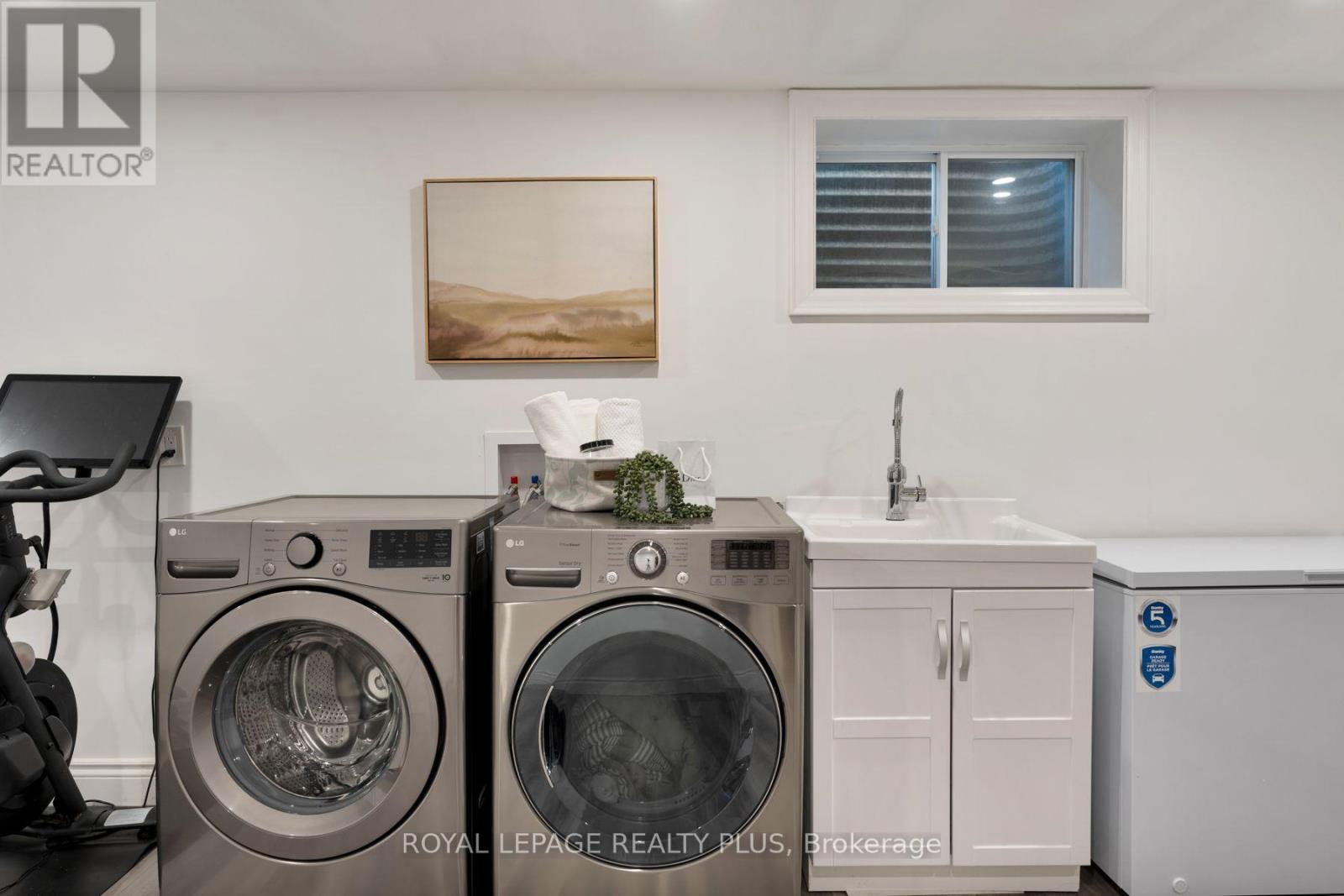 20 SAN MARINO CRESCENT - Image 42