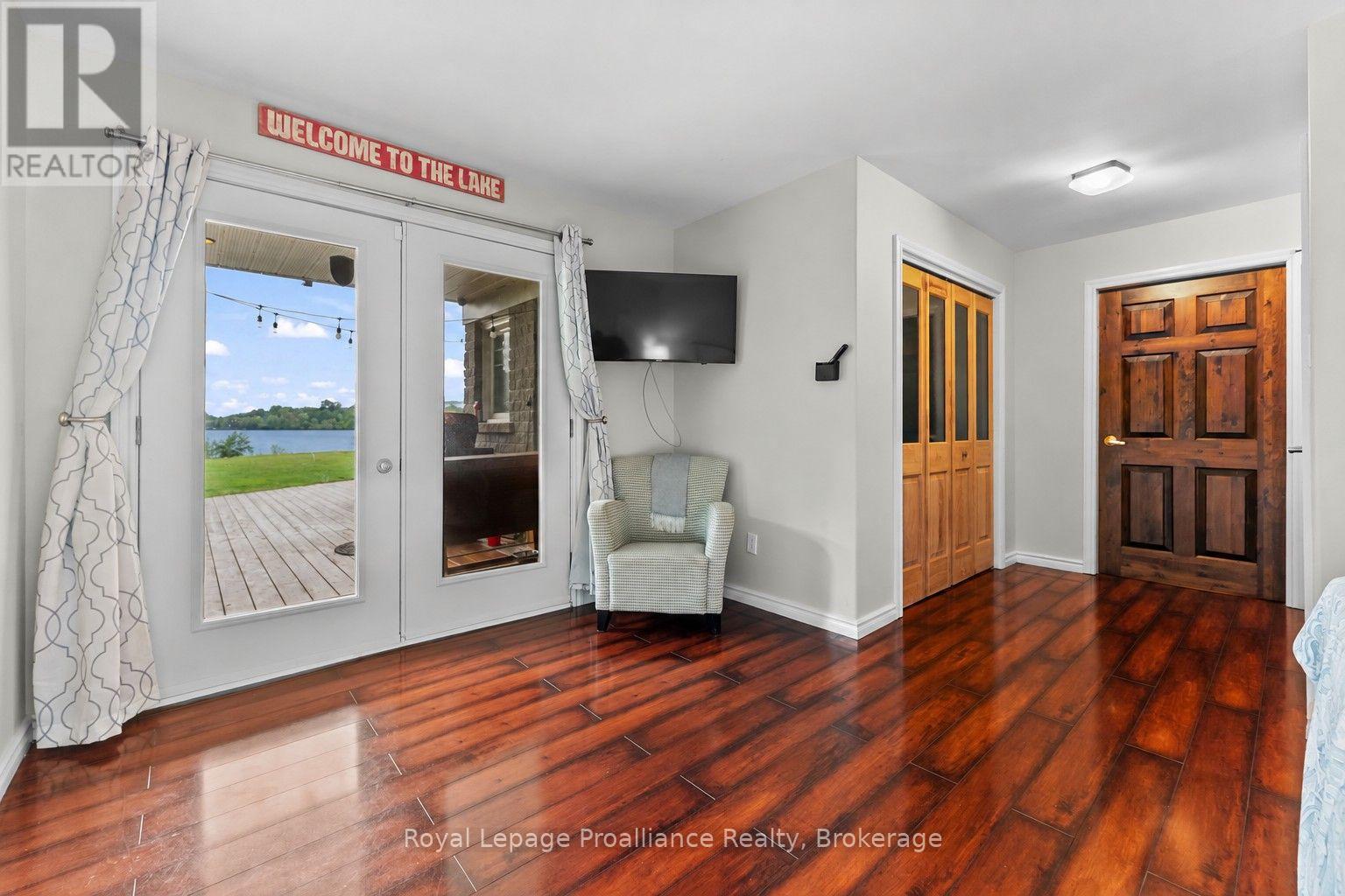 137 LAKESHORE DRIVE - Image 21