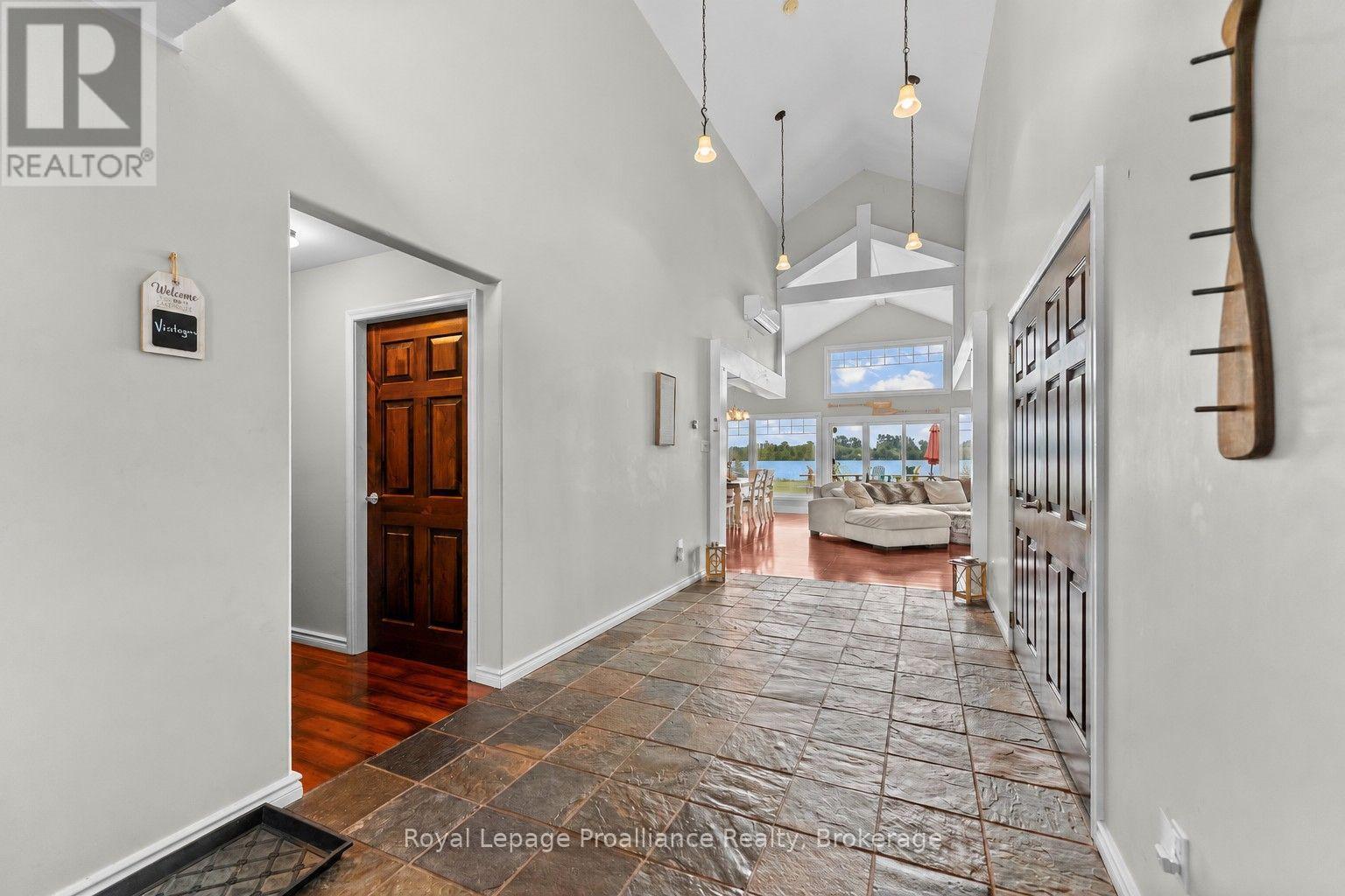 137 LAKESHORE DRIVE - Image 12