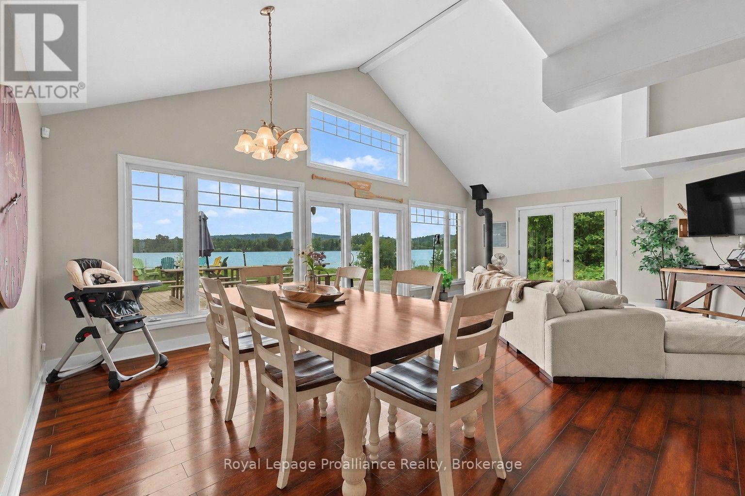 137 LAKESHORE DRIVE - Image 13