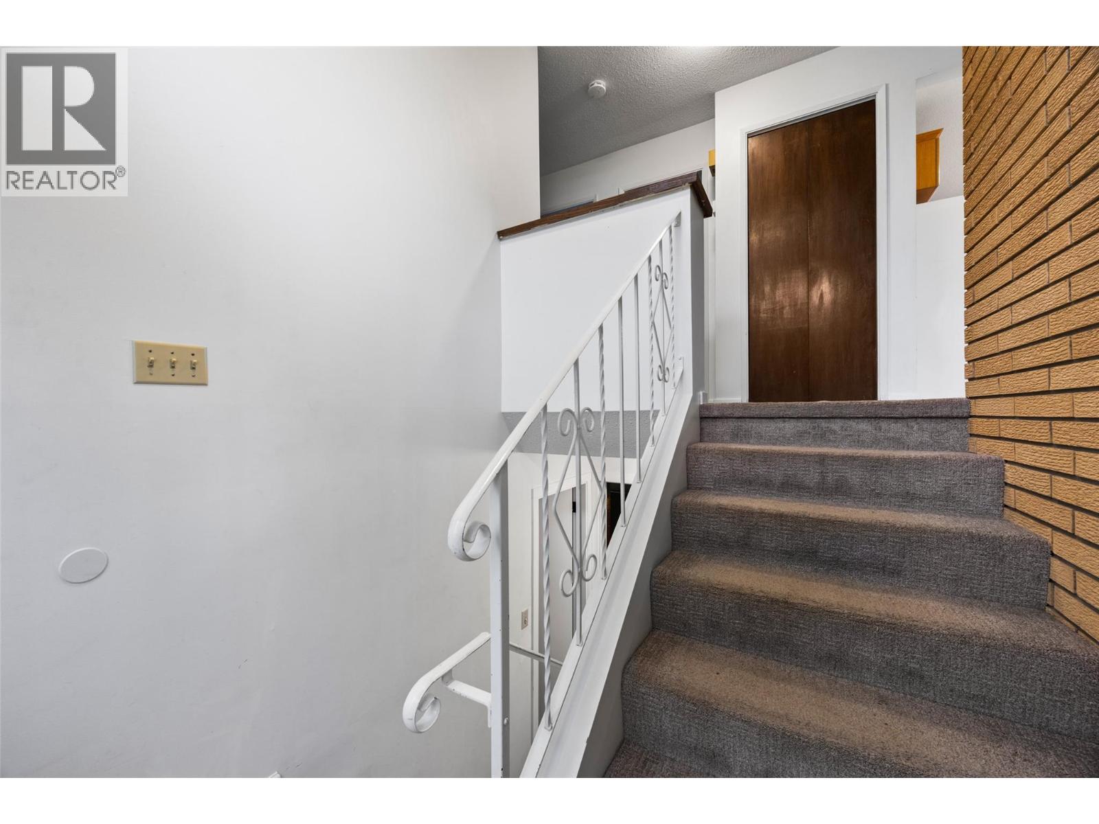 650 Richmond Avenue - 16