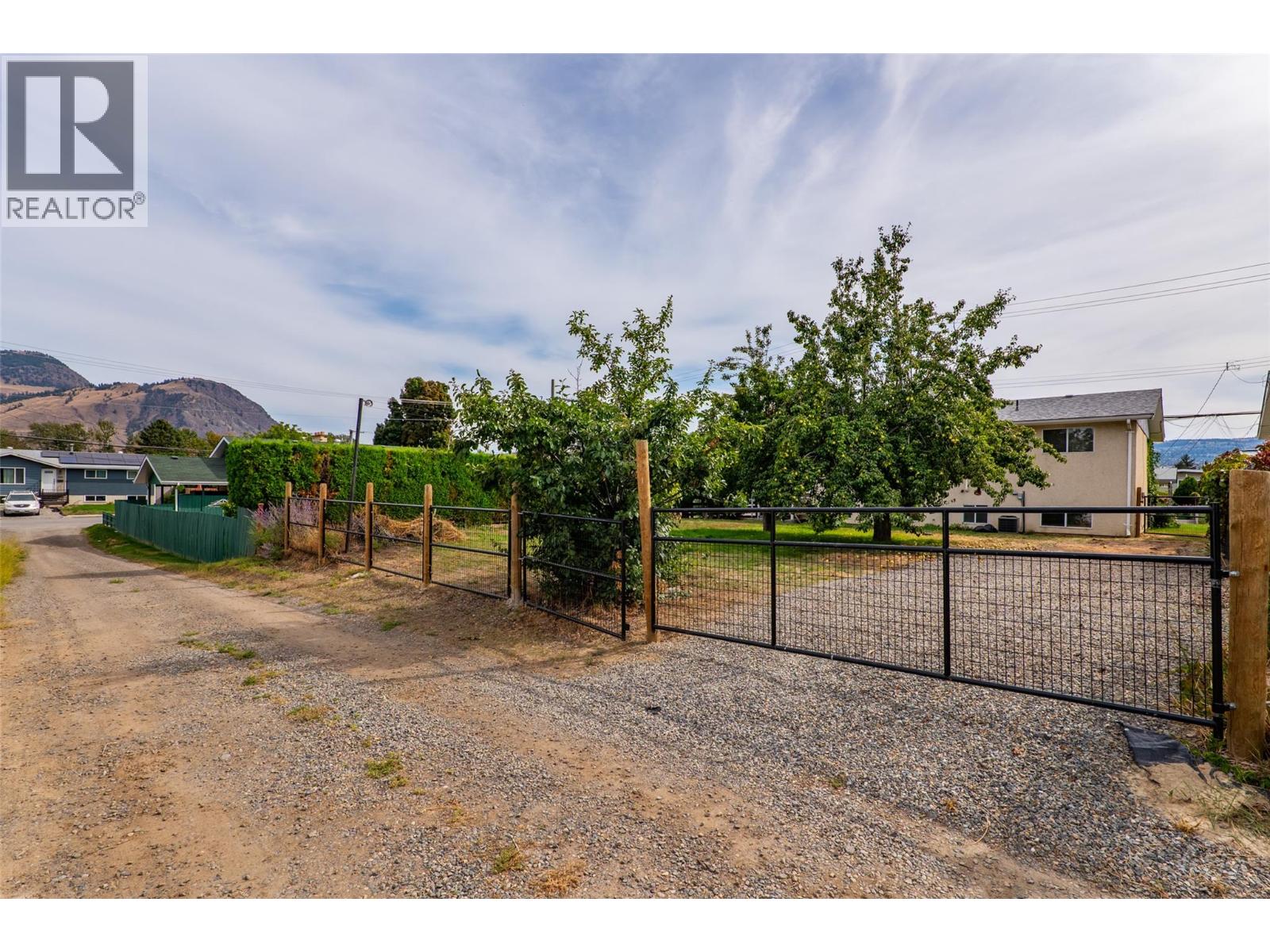650 Richmond Avenue - 23