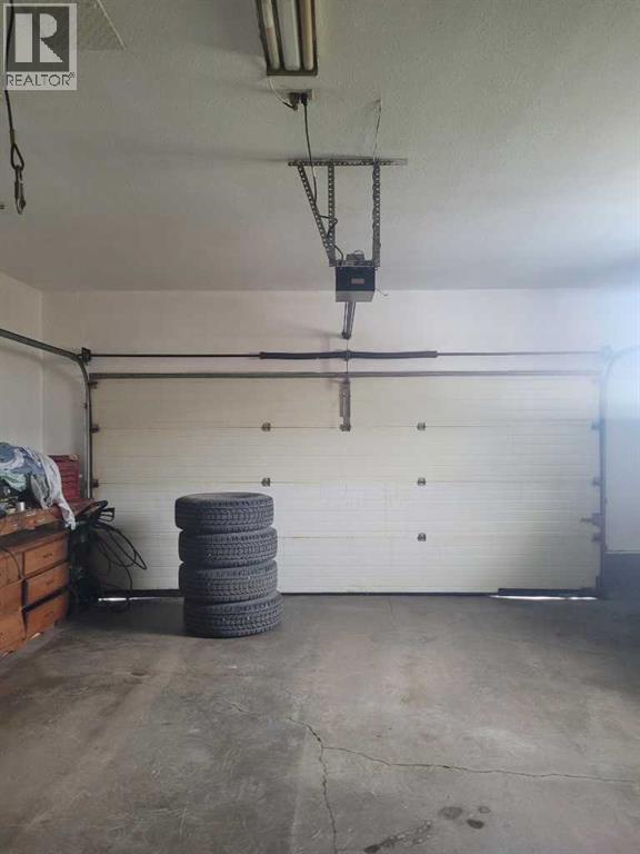 9713 105 Avenue - Image 23