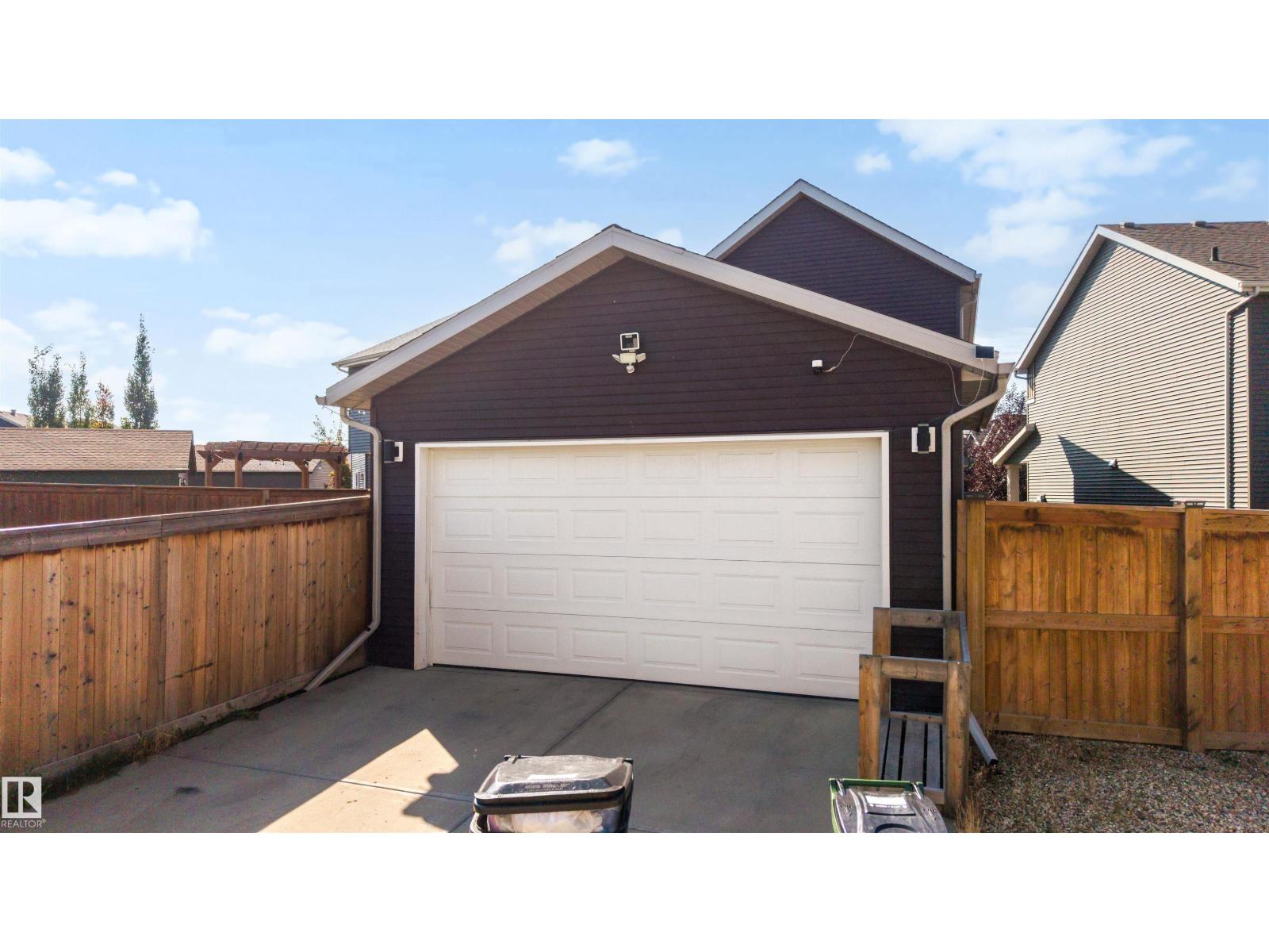 3231 CHERRY CR SW - 37