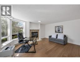 874 Kentwood Lane, Saanich, BC V8Y3C6 Photo 36