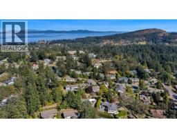 874 Kentwood Lane, Saanich, BC V8Y3C6 Photo 49