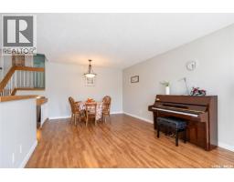 Family room - 211 Delaronde Lane, Saskatoon, SK S7J3Z1 Photo 9