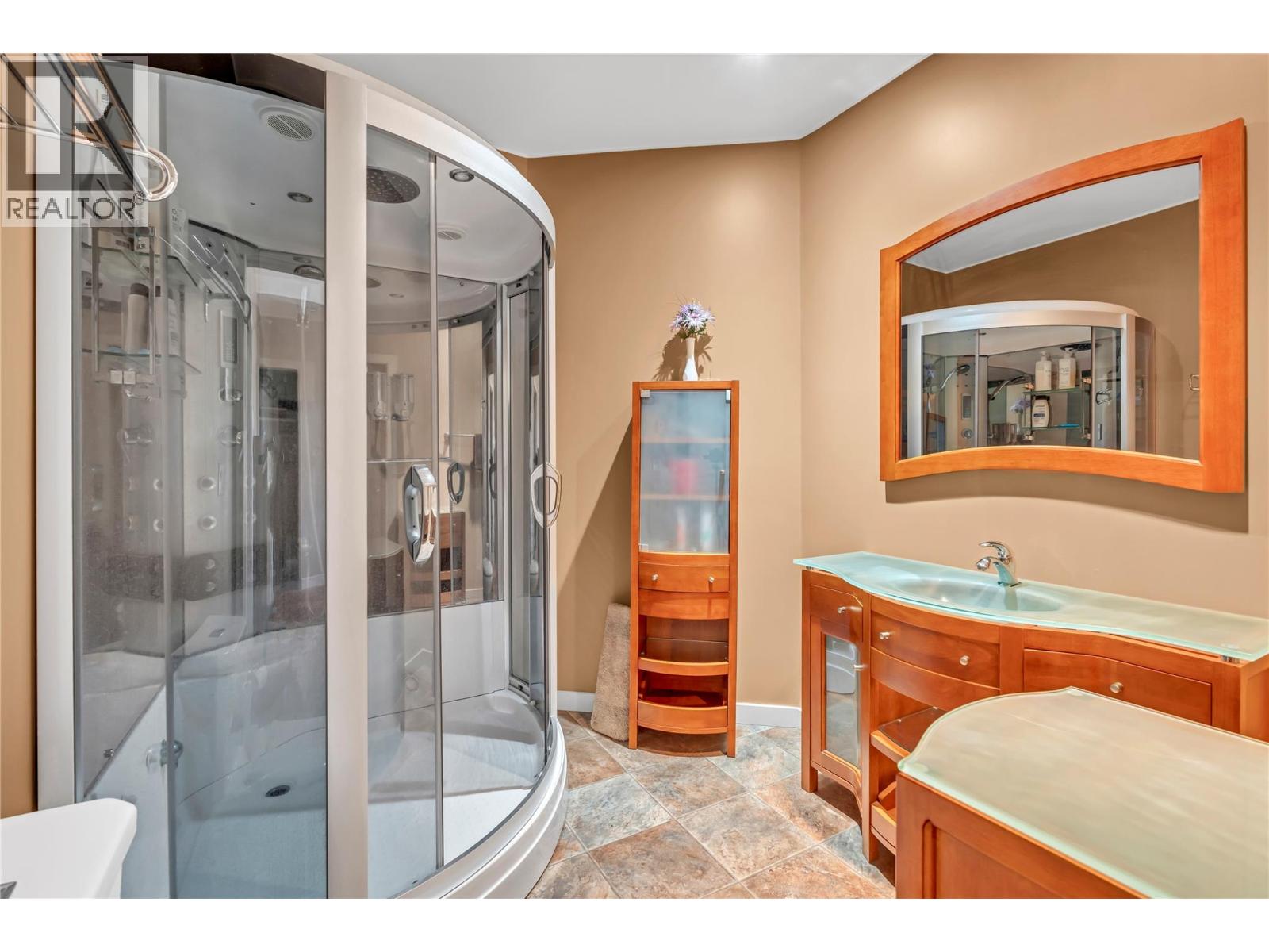 8705 Road 22 Road, Oliver