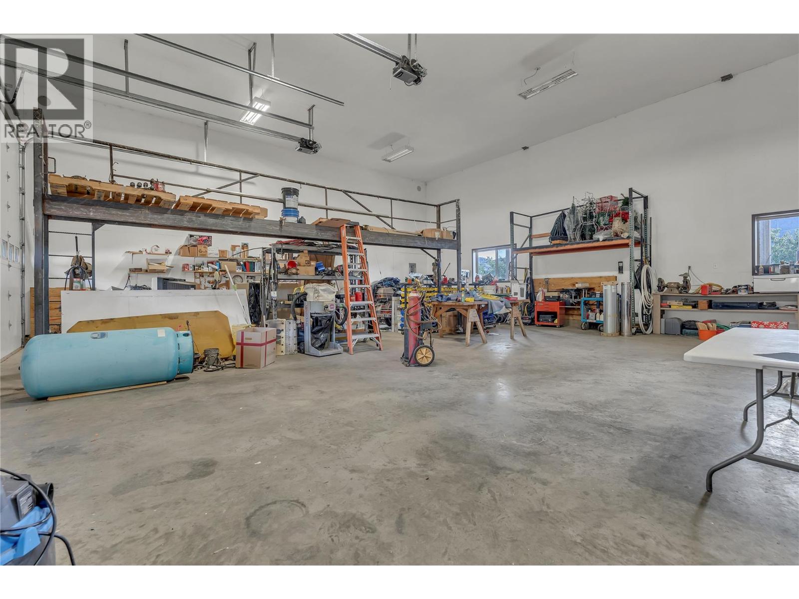 8705 Road 22 Road, Oliver
