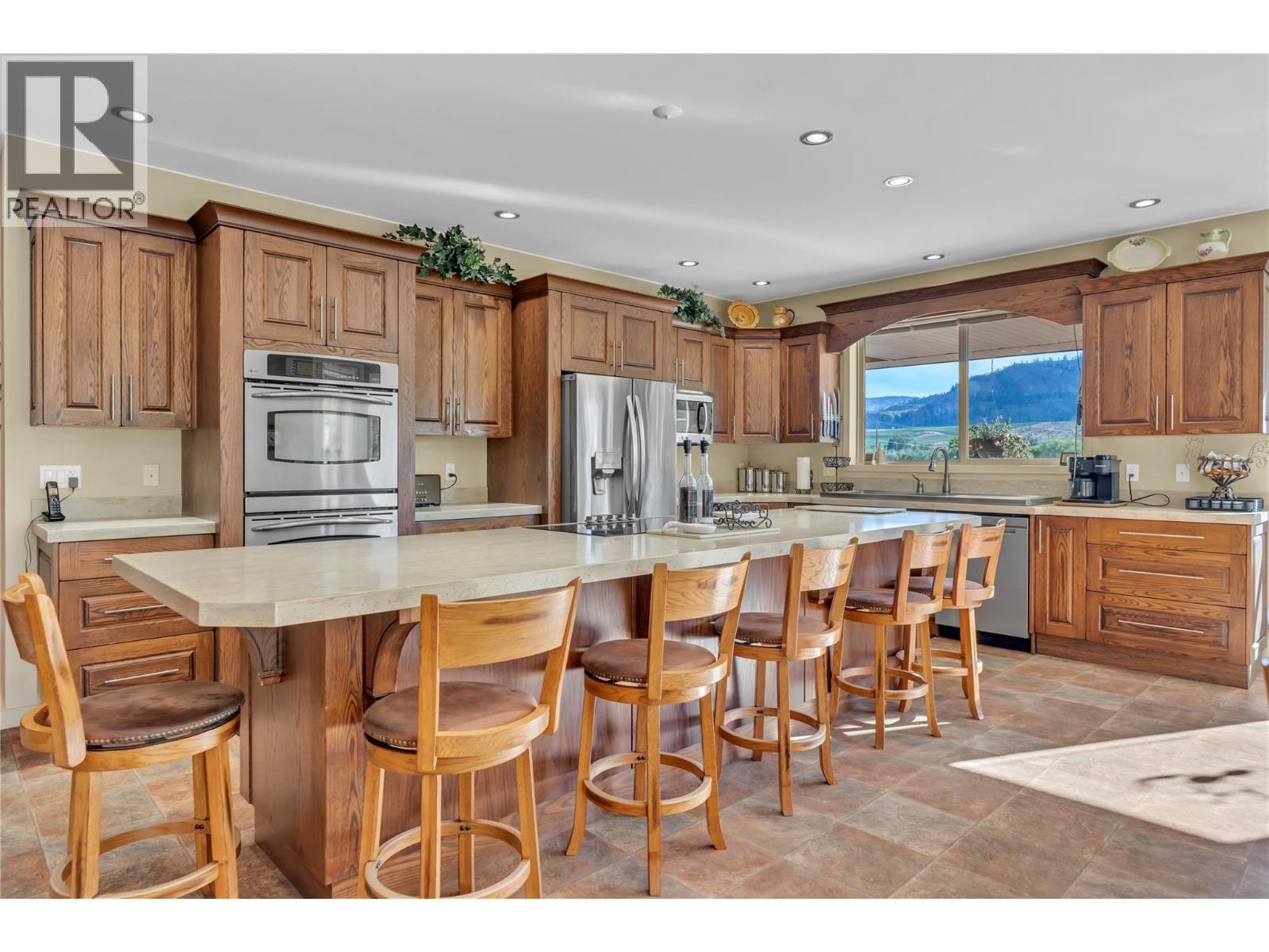 8705 Road 22 Road, Oliver