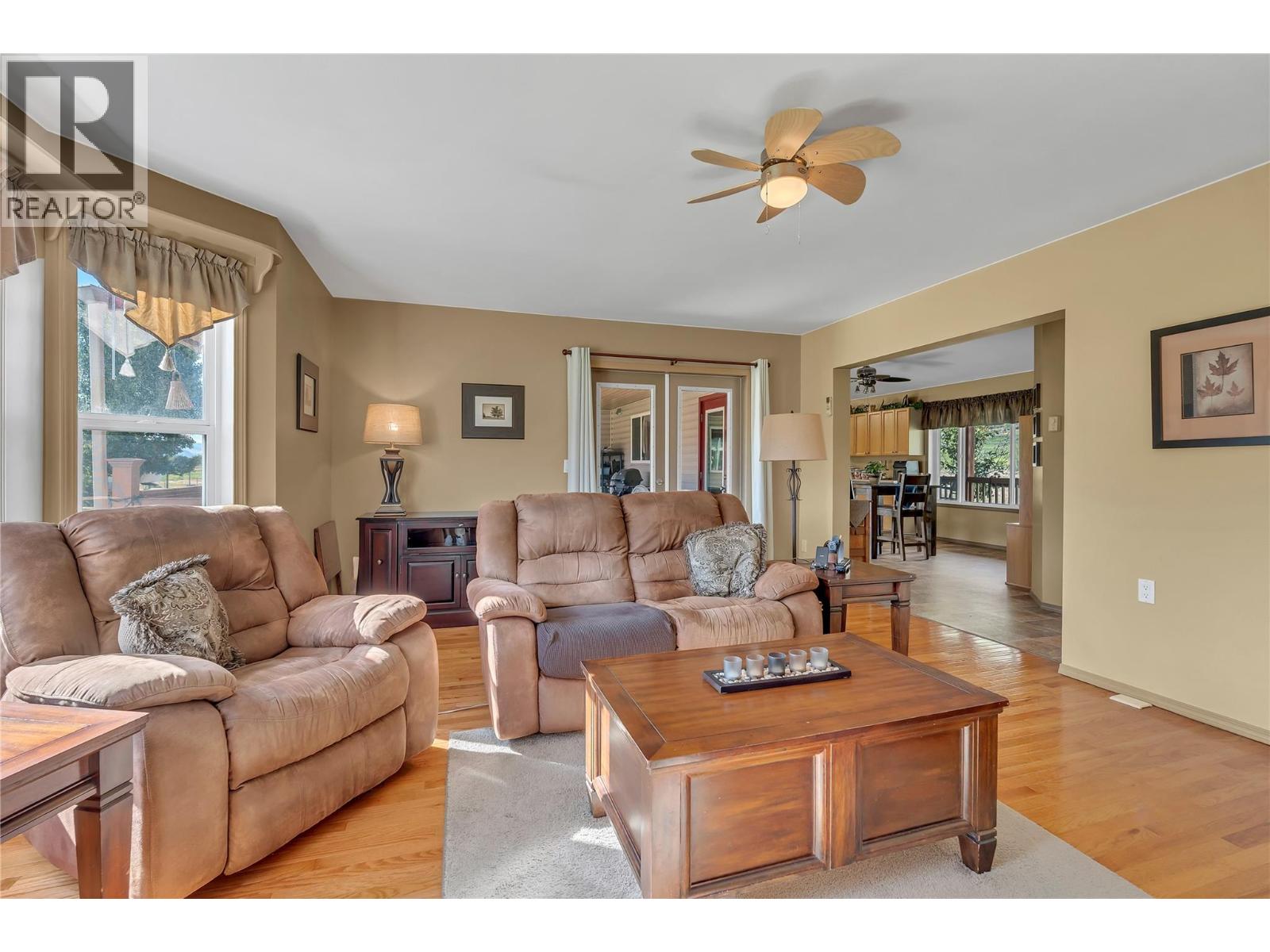 8705 Road 22 Road, Oliver