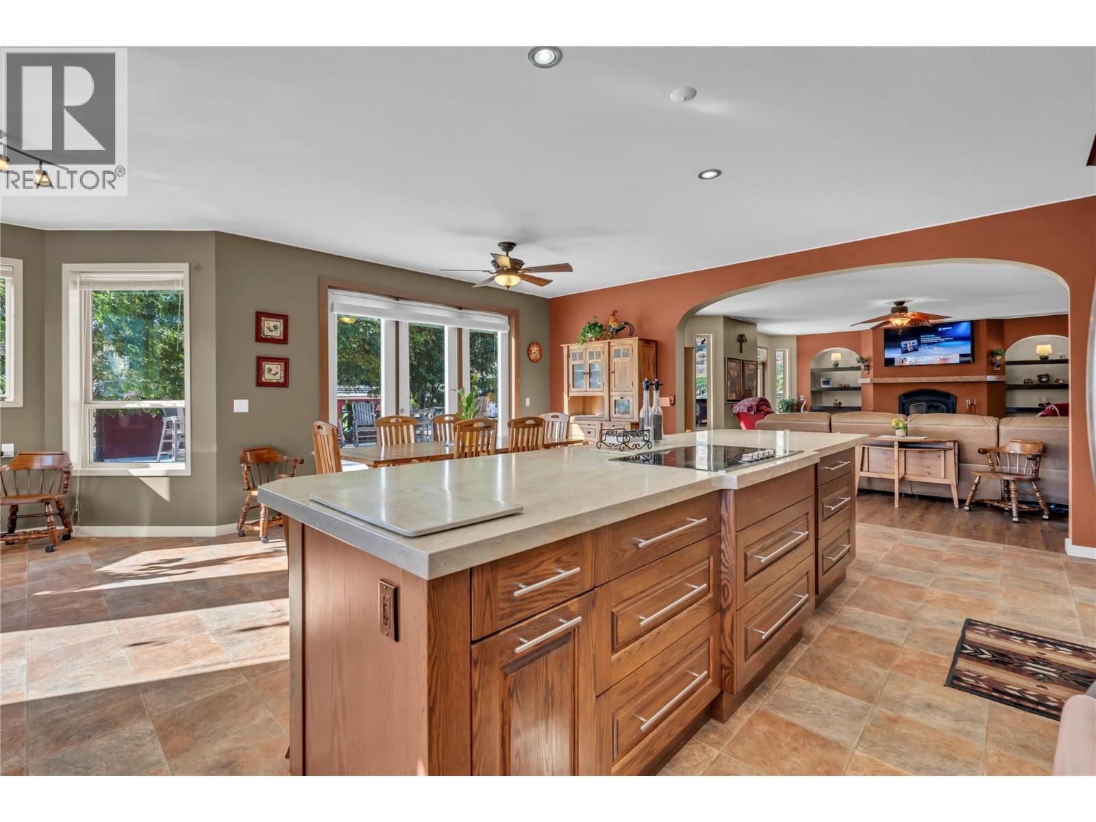 8705 Road 22 Road, Oliver