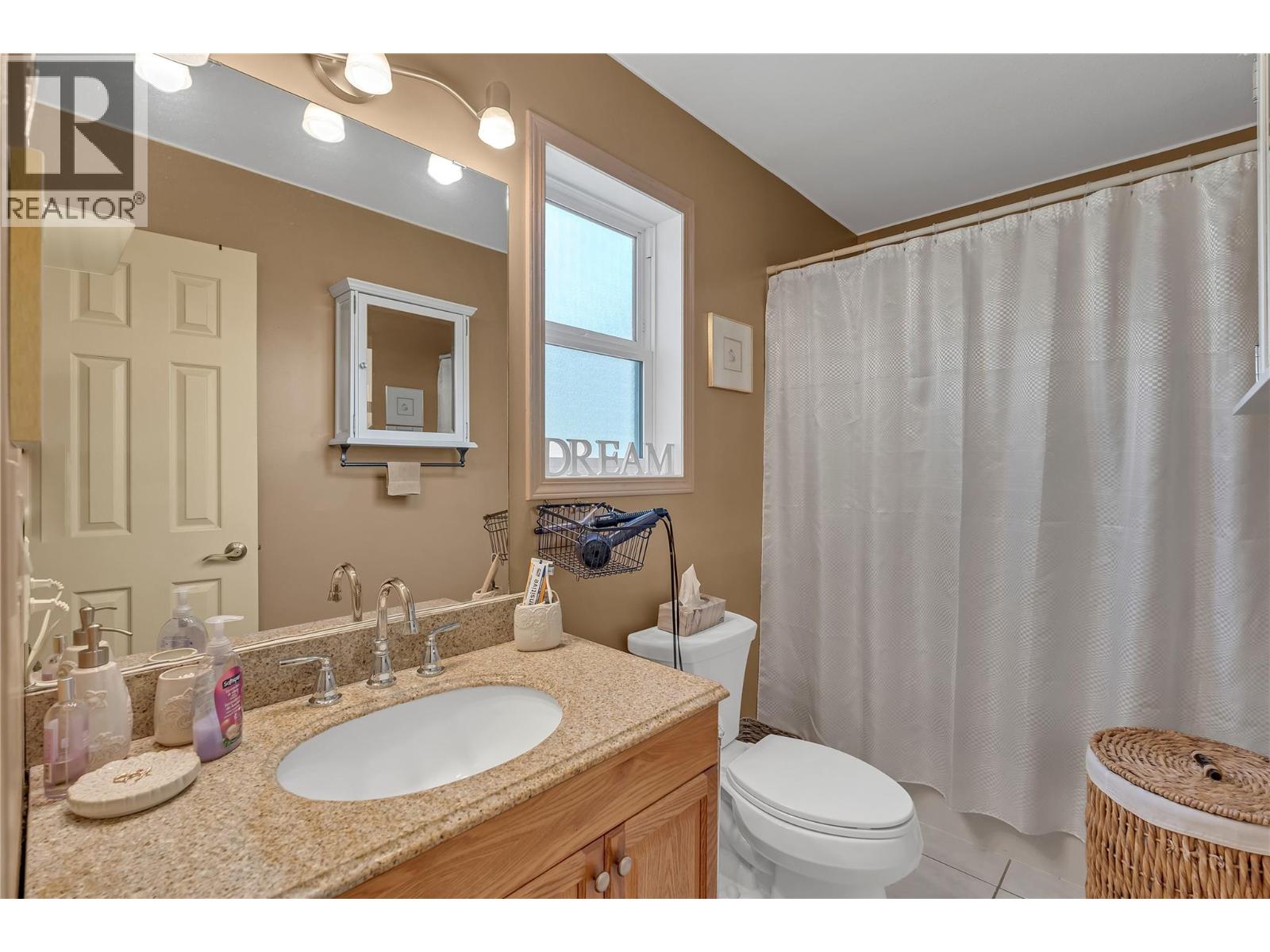 8705 Road 22 Road, Oliver