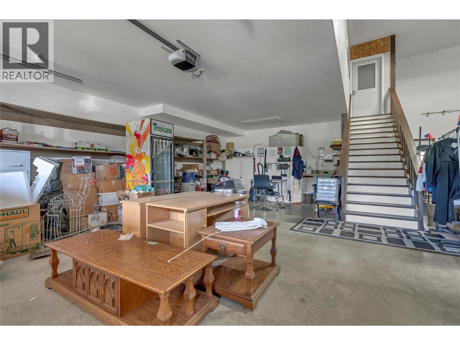 8705 Road 22 Road, Oliver