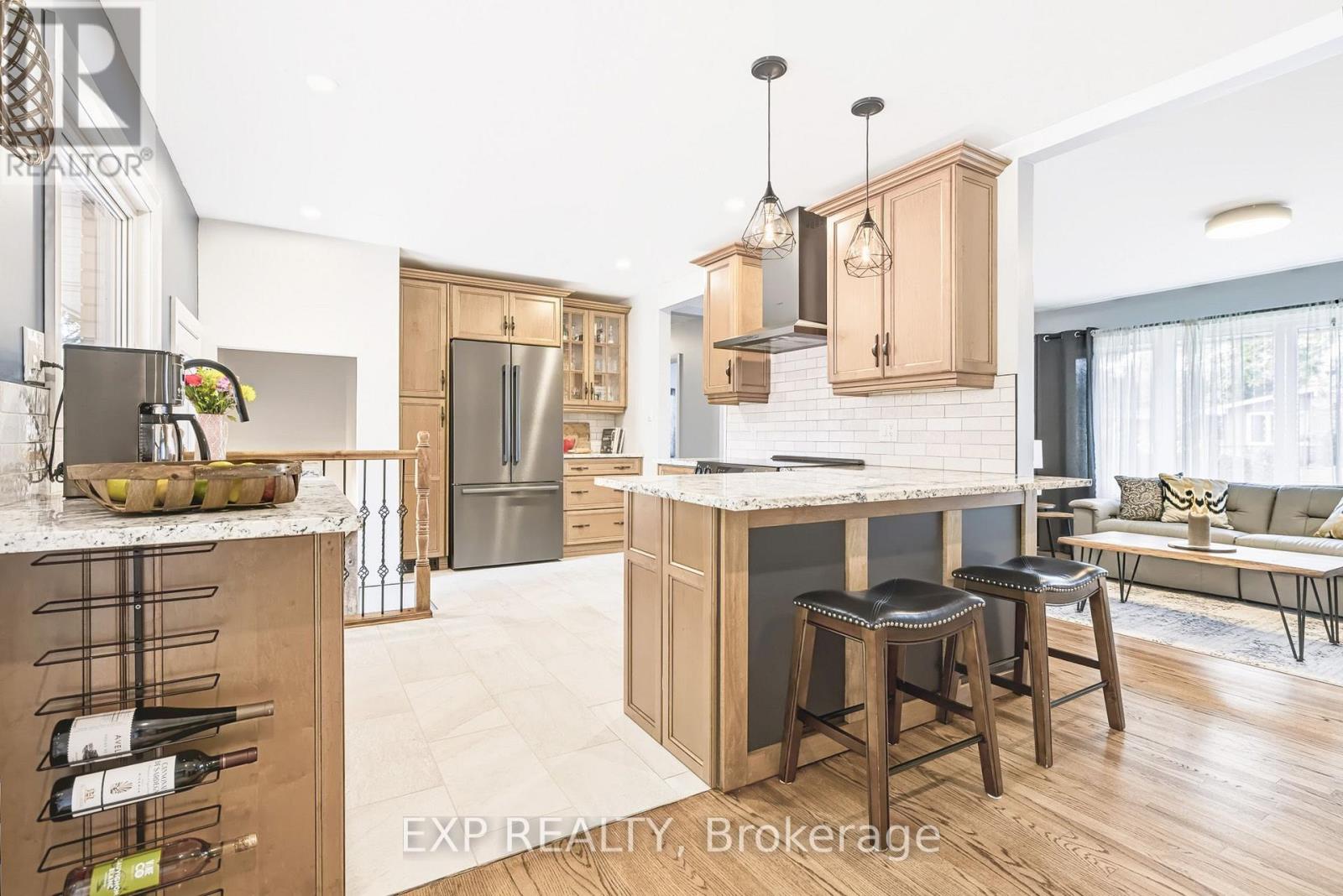 3 Bed, 3 Bath House for Sale in Ottawa – 61 RIDGEFIELD CRESCENT, Ottawa – MLS# X13764376 - Image 12