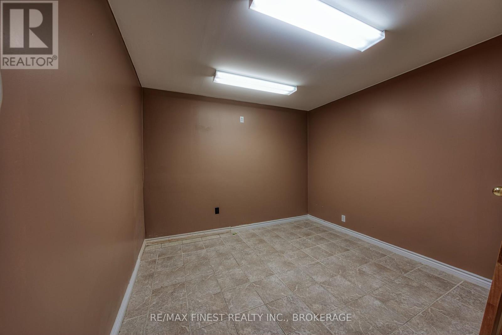 5 - 1786 BATH ROAD, Kingston (South of Taylor-Kidd Blvd) — photo 4