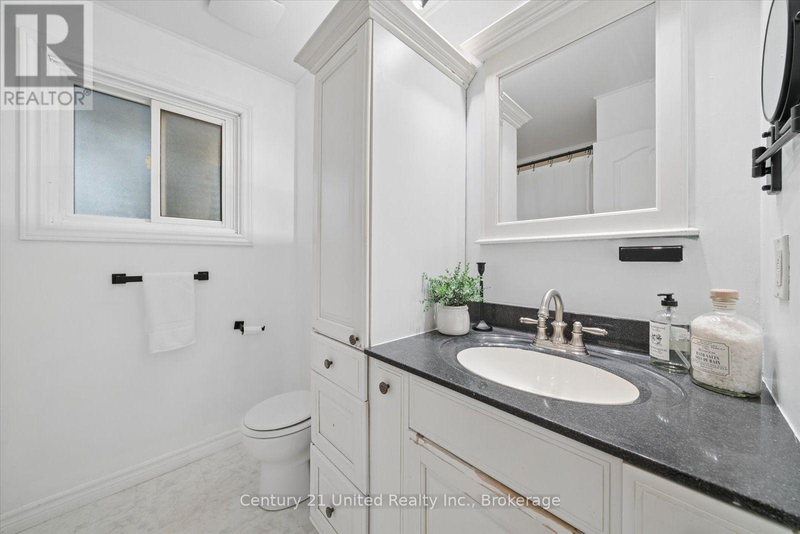 46B SPRINGBROOK DRIVE - Image 24