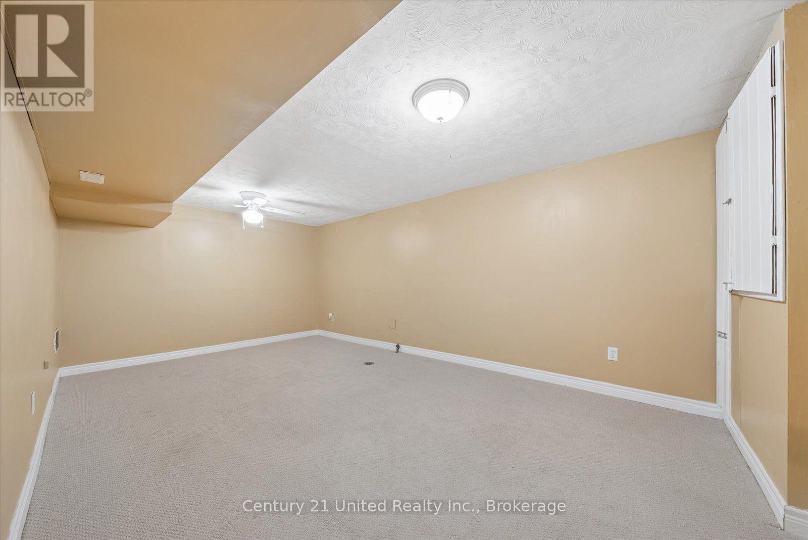 46B SPRINGBROOK DRIVE - Image 27