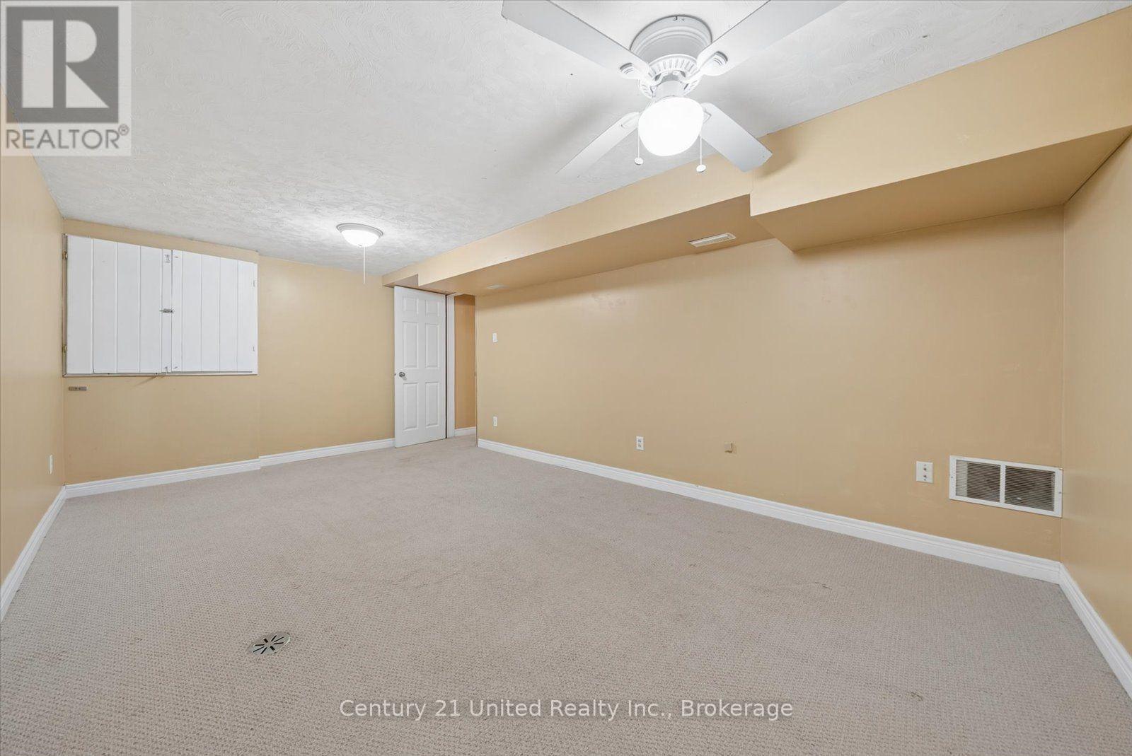 46B SPRINGBROOK DRIVE - Image 28