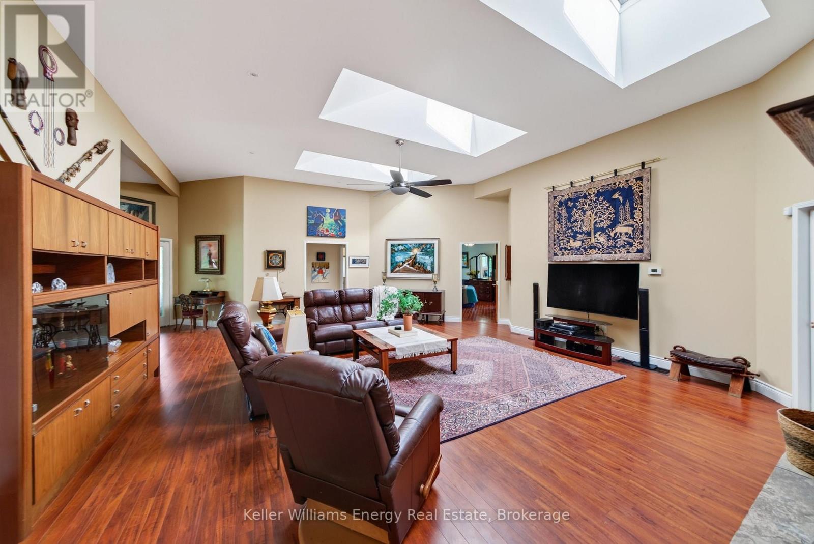 89 SMITH'S BAY AVENUE - 10