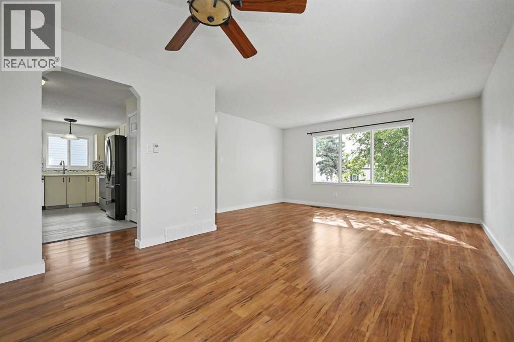 9748 71 Avenue - 5