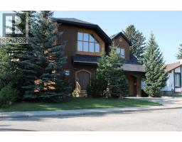 2pc Bathroom - 4643 29 Avenue Nw, Calgary, AB T3B0J1 Photo 7