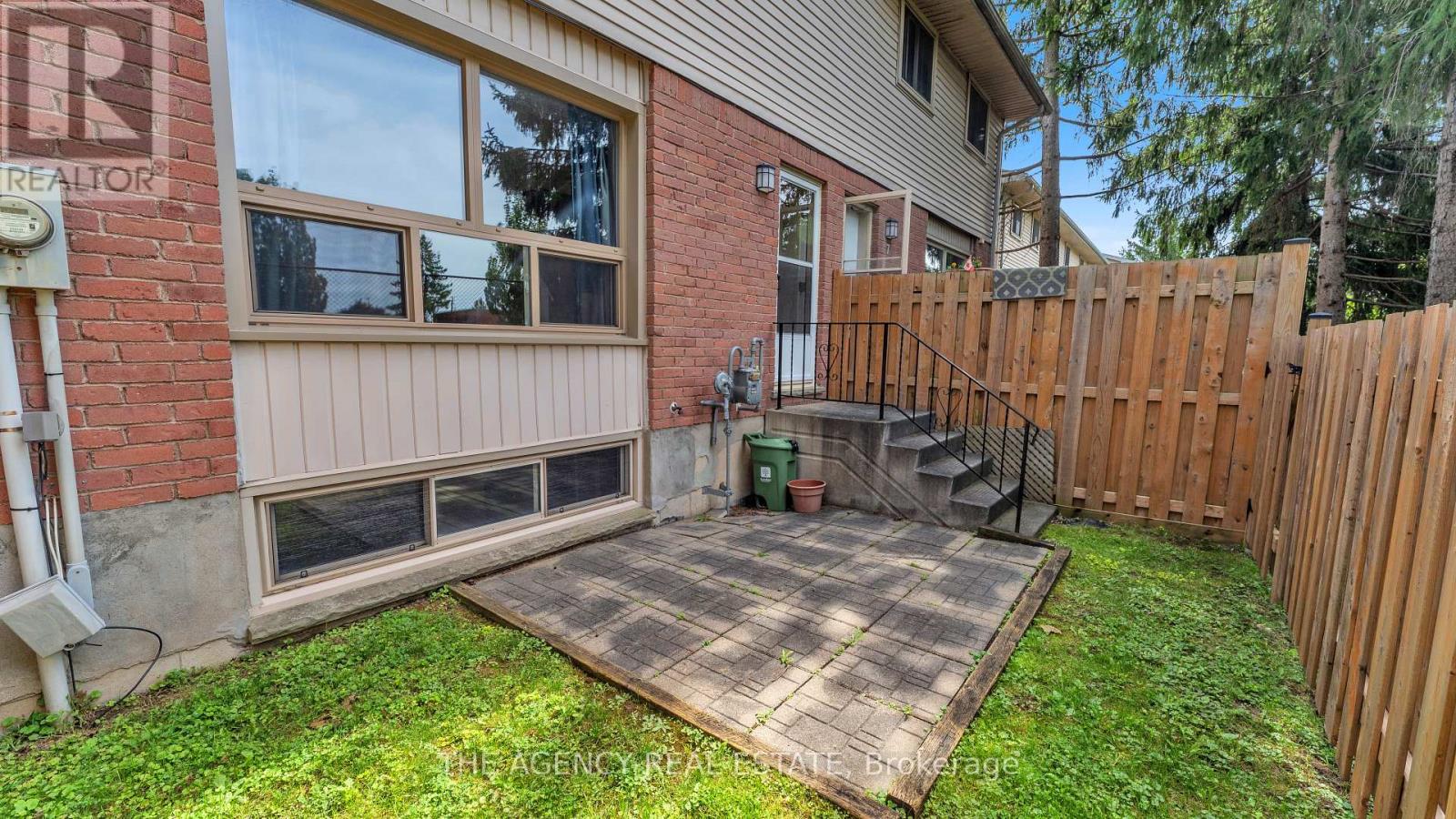 #6 75 ANSONDALE ROAD - 21