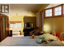 4643 29 Avenue Nw, Calgary, AB T3B0J1 Photo 39