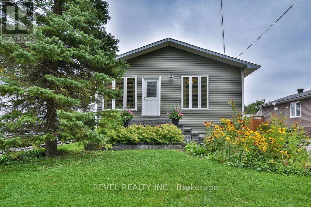 622 NORMAN STREET - 2