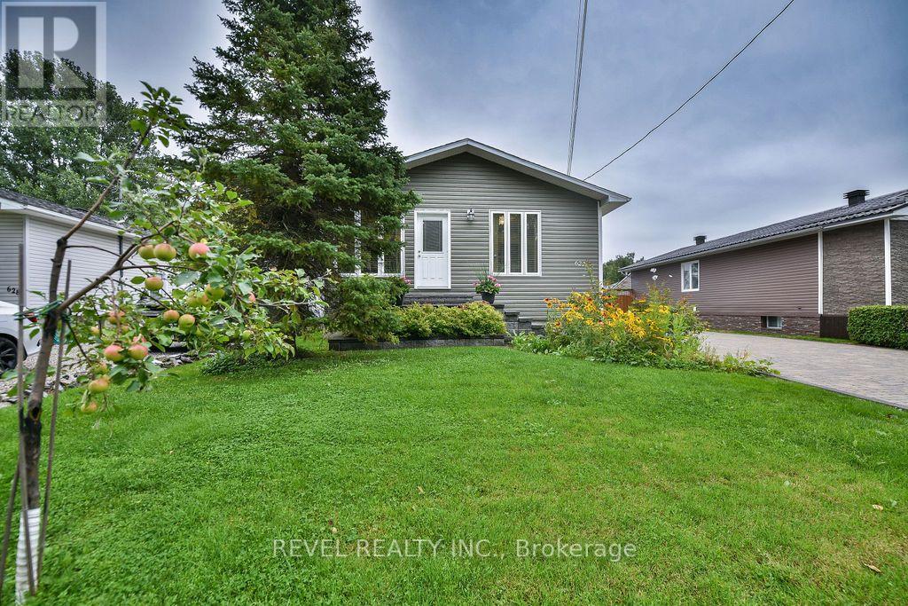 622 NORMAN STREET - 4