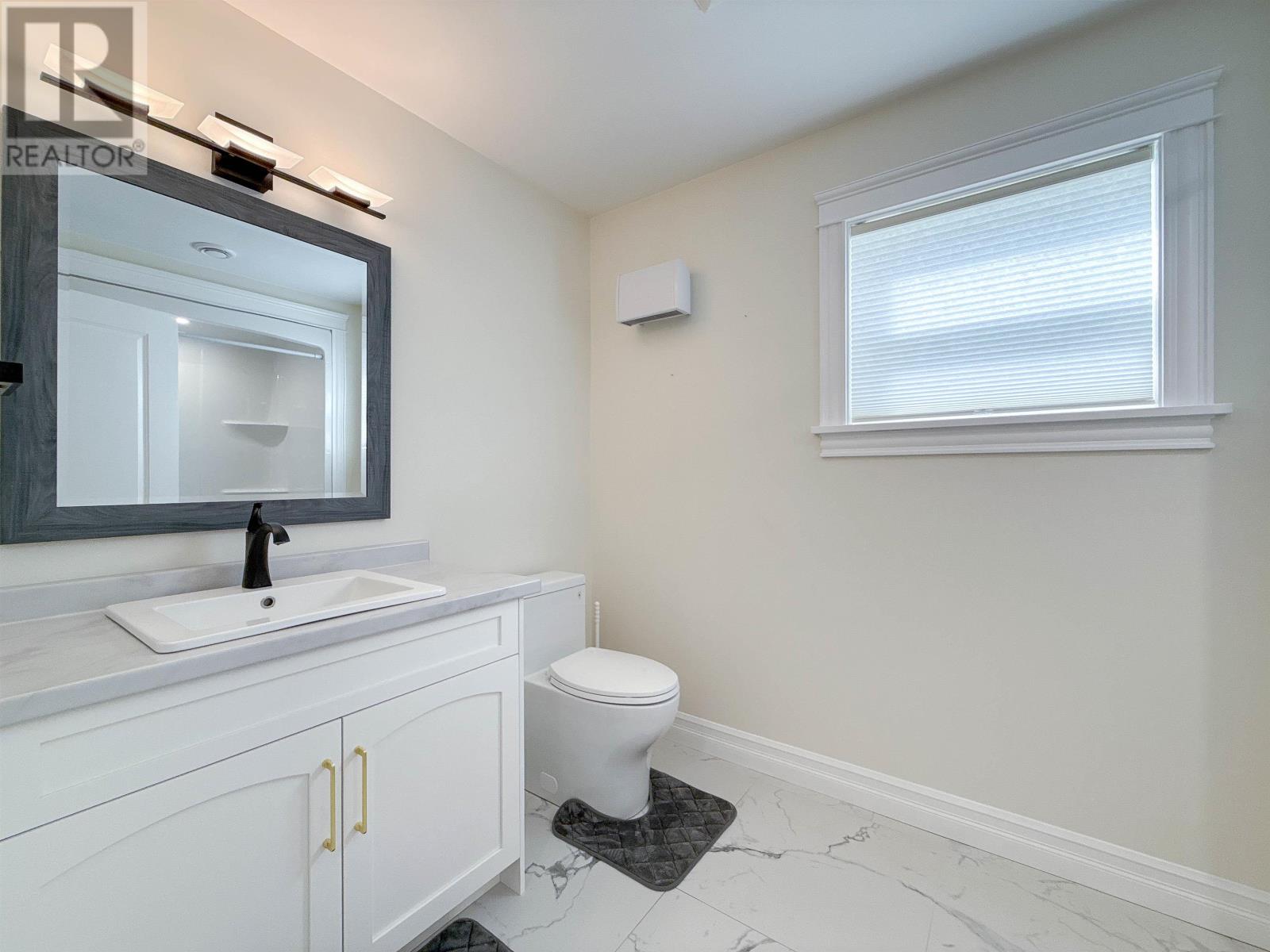1 Raspberry Avenue - Image 33