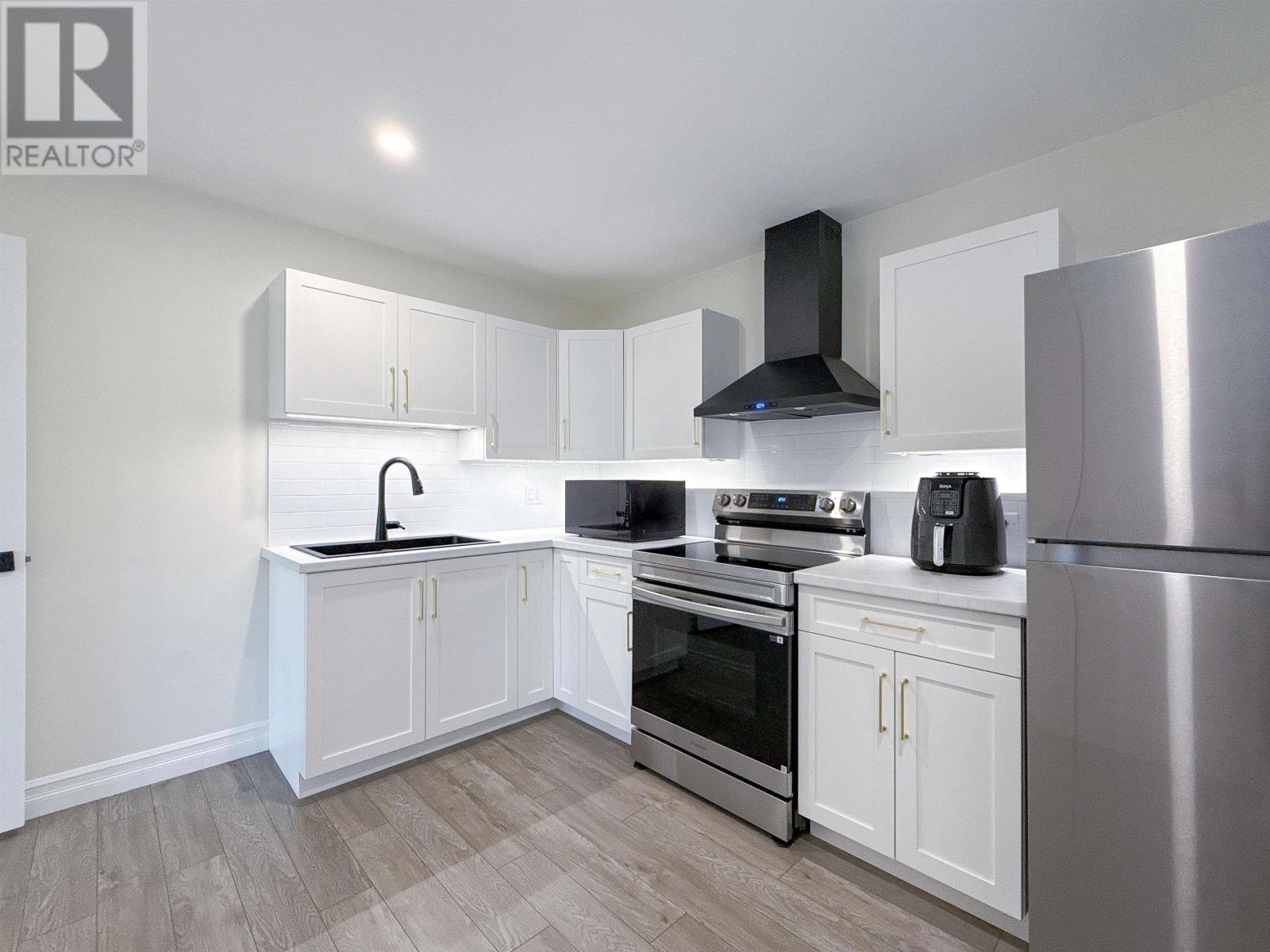 1 Raspberry Avenue - Image 30