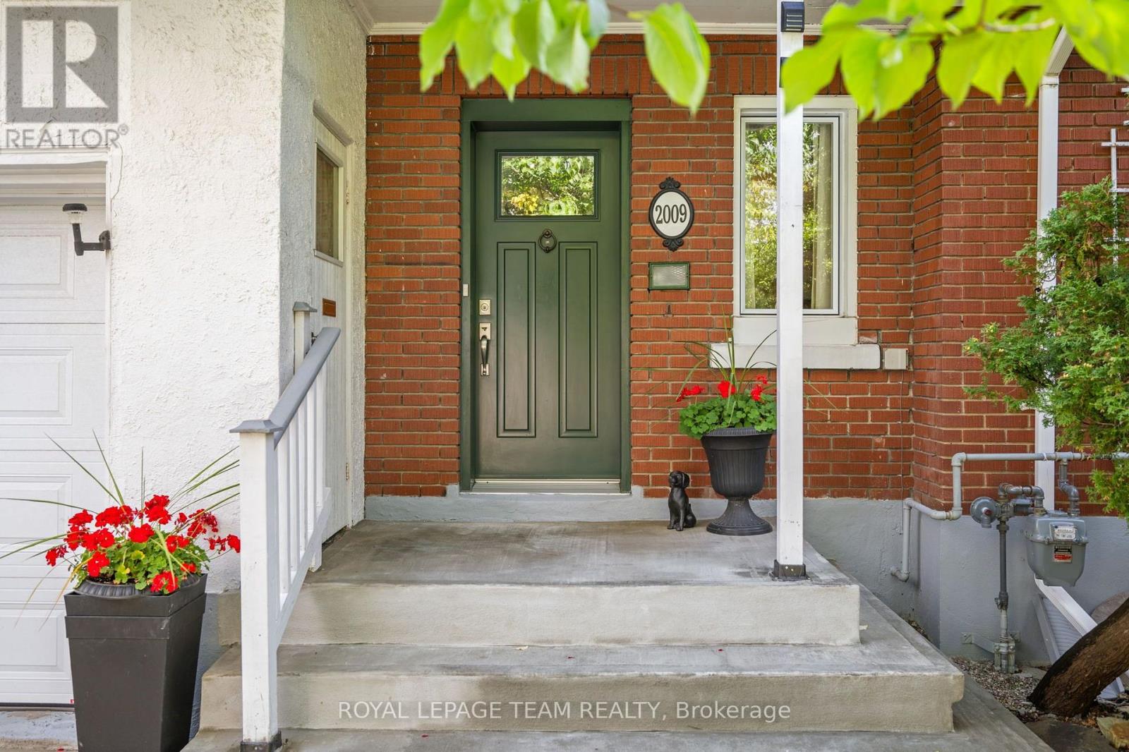 2009 ALTA VISTA DRIVE - 2