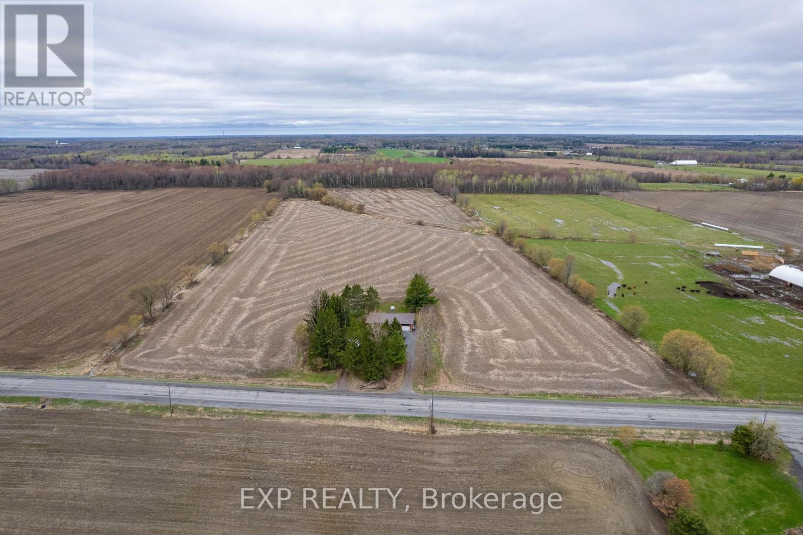 4 Bed, 2 Bath House for Sale in Ottawa – 6892 BOUNDARY ROAD, Ottawa – MLS# X13765780 - Image 39