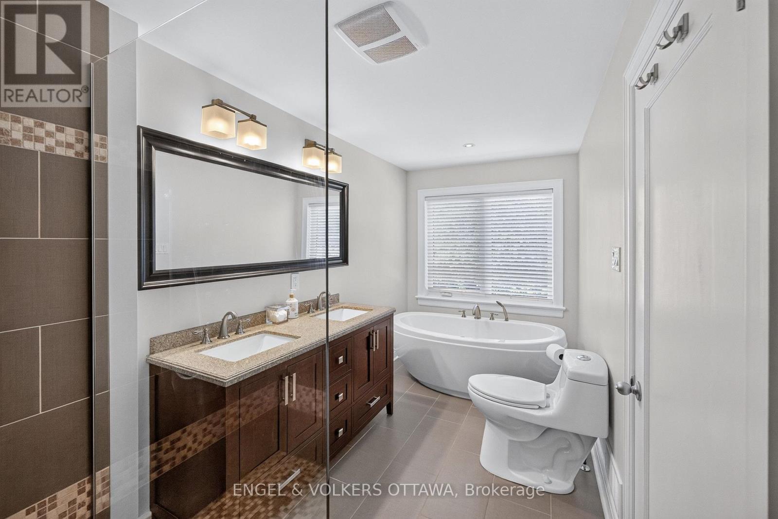 3 Bed, 2 Bath House for Sale in Ottawa – 47 GOULD STREET, Ottawa – MLS# X13765782 - Image 29