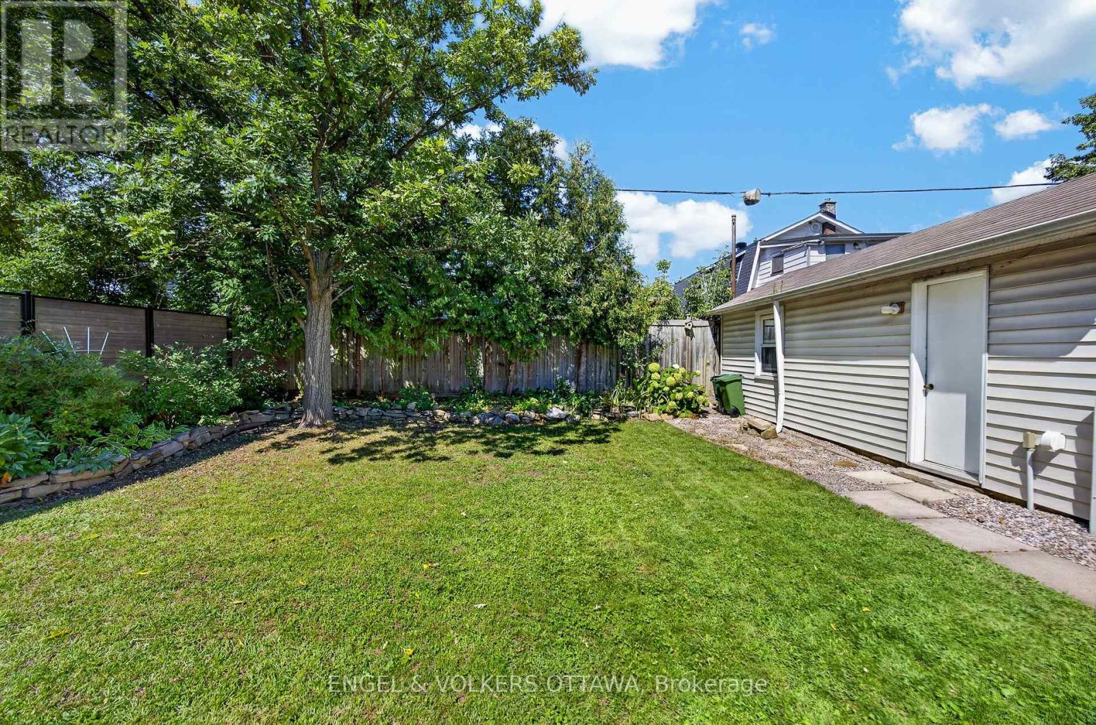3 Bed, 2 Bath House for Sale in Ottawa – 47 GOULD STREET, Ottawa – MLS# X13765782 - Image 46