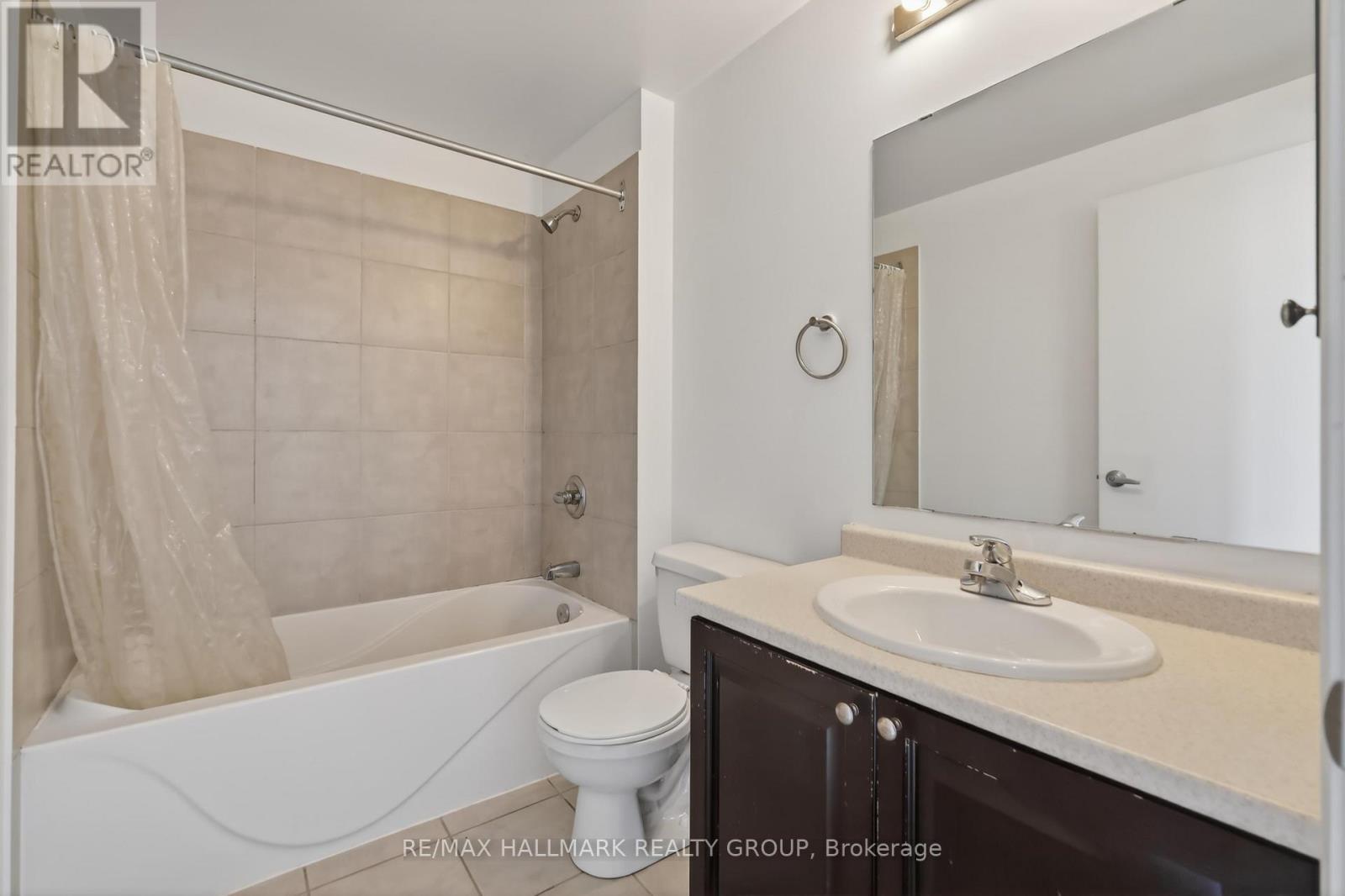 1 Bed, 1 Bath House for Sale in Ottawa – 1503 – 70 LANDRY STREET, Ottawa – MLS# X13765832 - Image 16