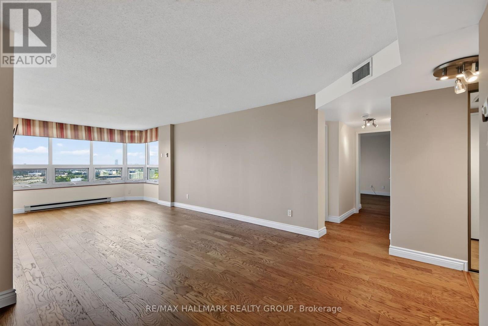 #2402 1500 RIVERSIDE DRIVE - Image 10