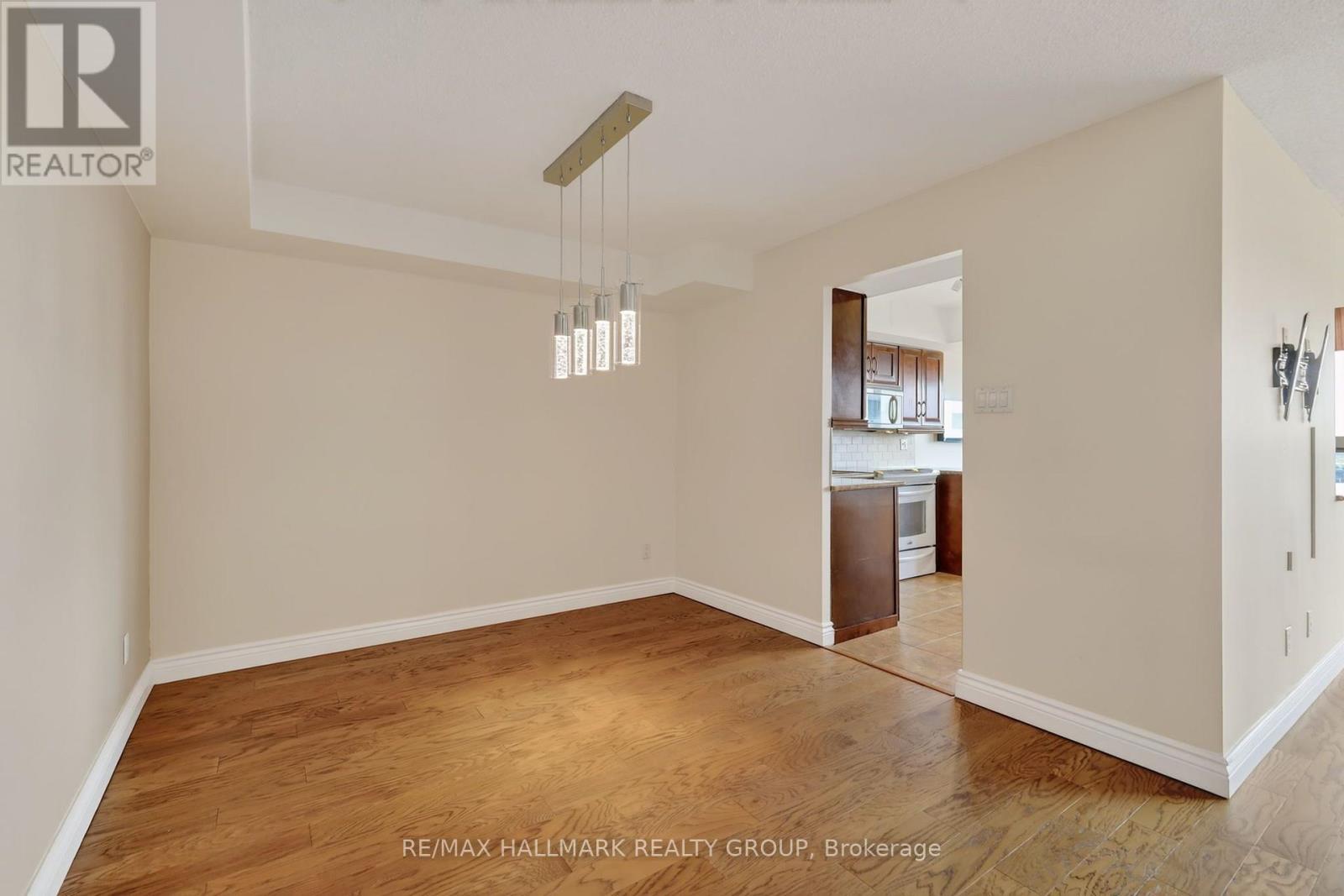 #2402 1500 RIVERSIDE DRIVE - 11