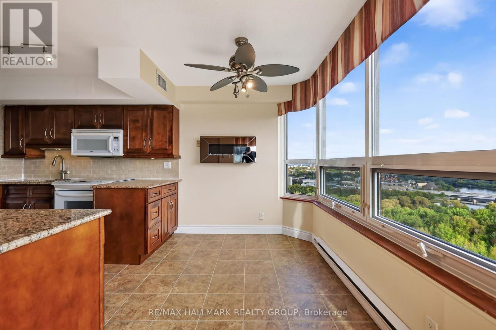 #2402 1500 RIVERSIDE DRIVE - Image 16