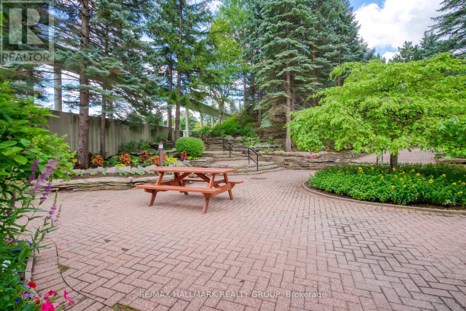 #2402 1500 RIVERSIDE DRIVE - Image 32