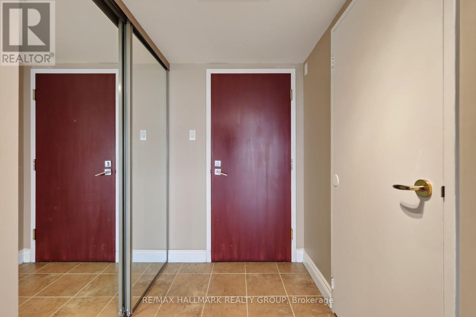 #2402 1500 RIVERSIDE DRIVE - 6