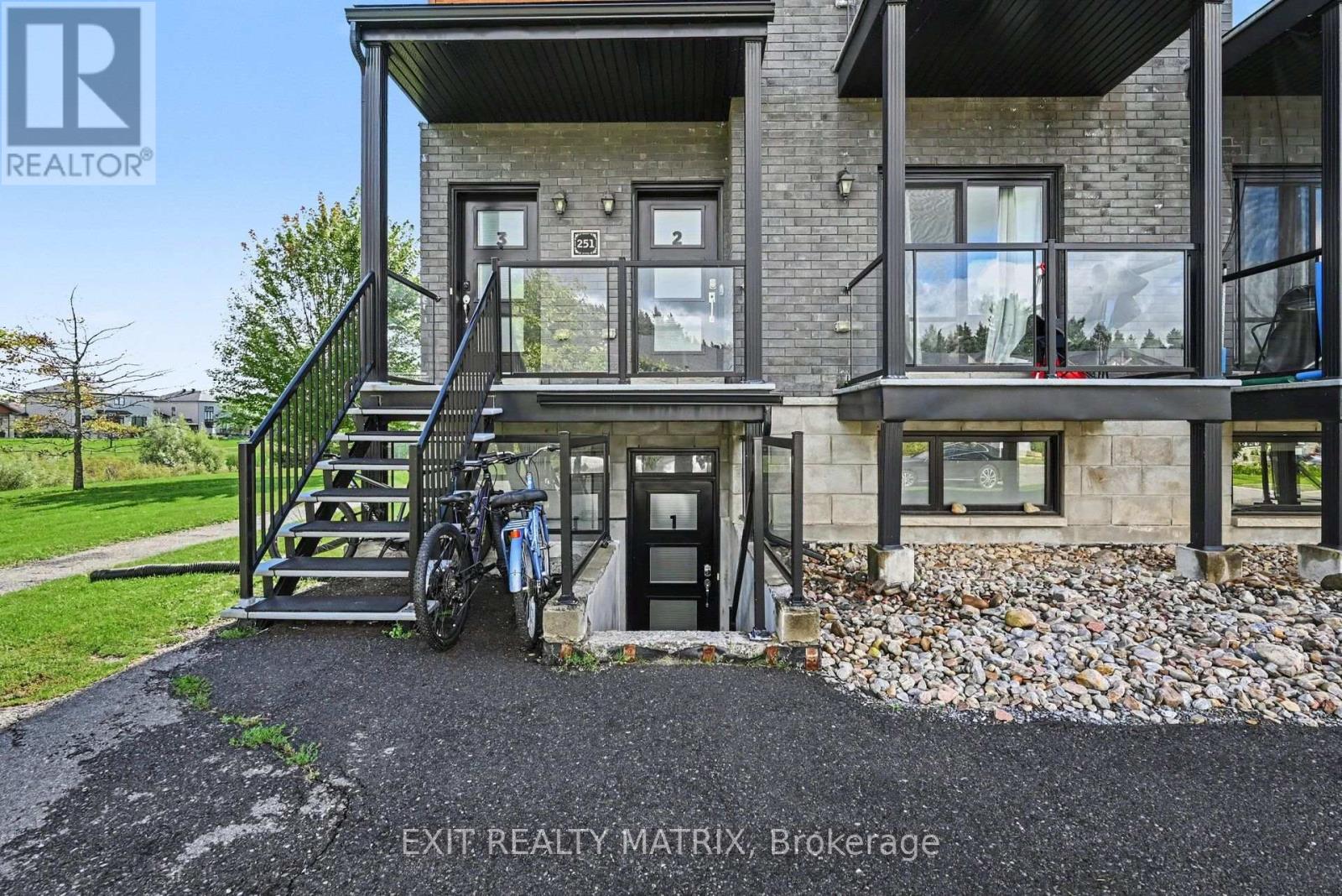 3 Bed, 1 Bath House for Sale in Russell – 1 – 251 CAPRI AVENUE, Russell – MLS# X13765944 - Image 22