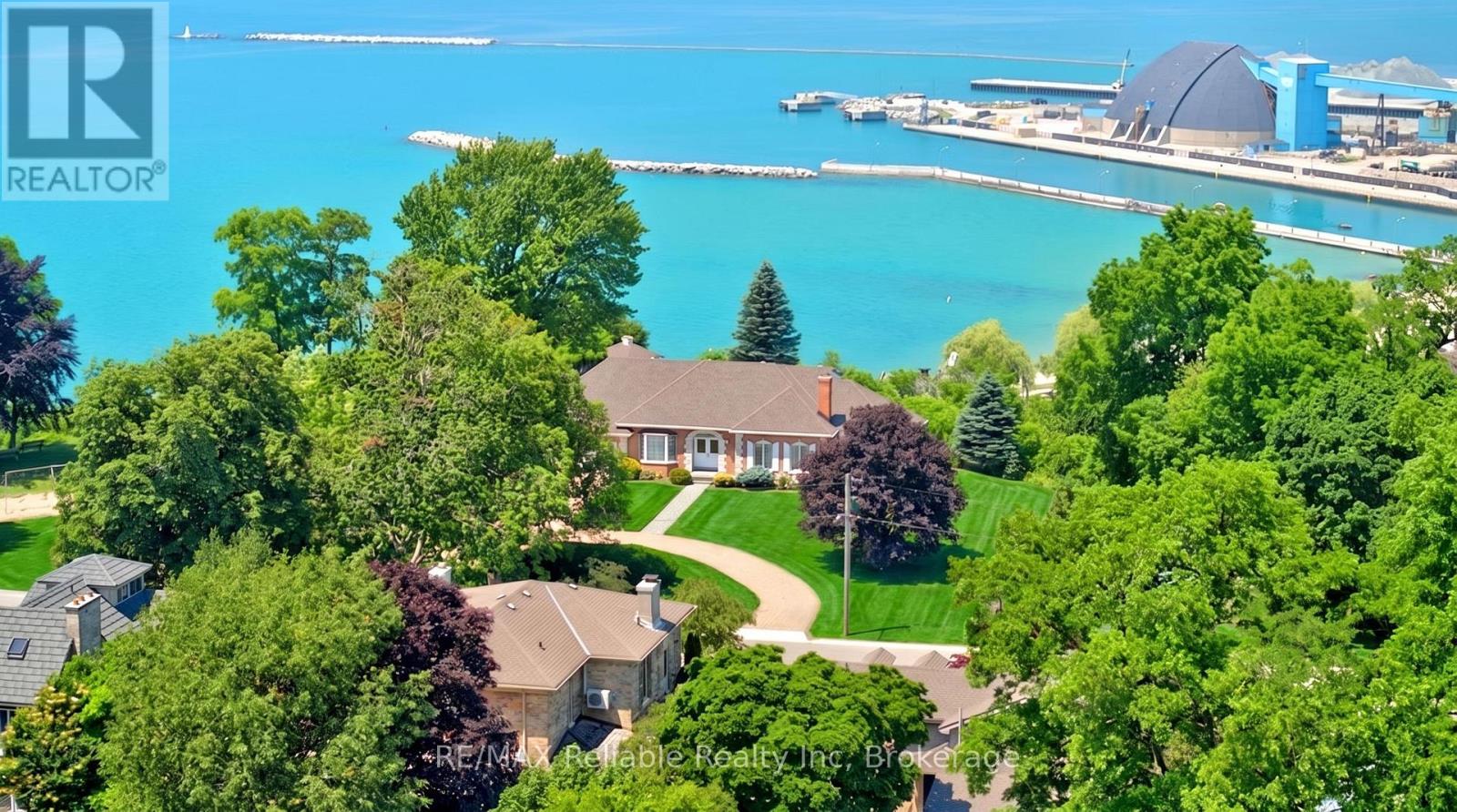 1 HARBOUR LANE, Goderich (Goderich (Town)) — photo 2