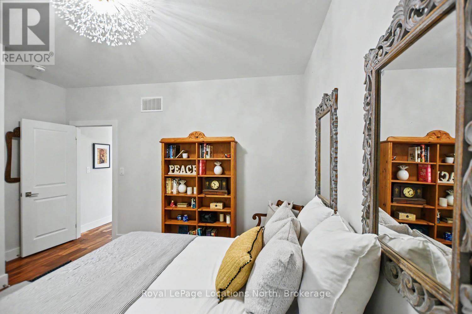 64 49TH STREET N - 22