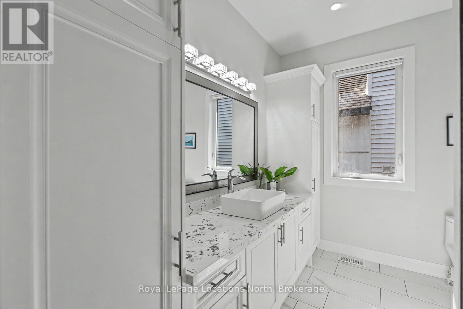 64 49TH STREET N - 23