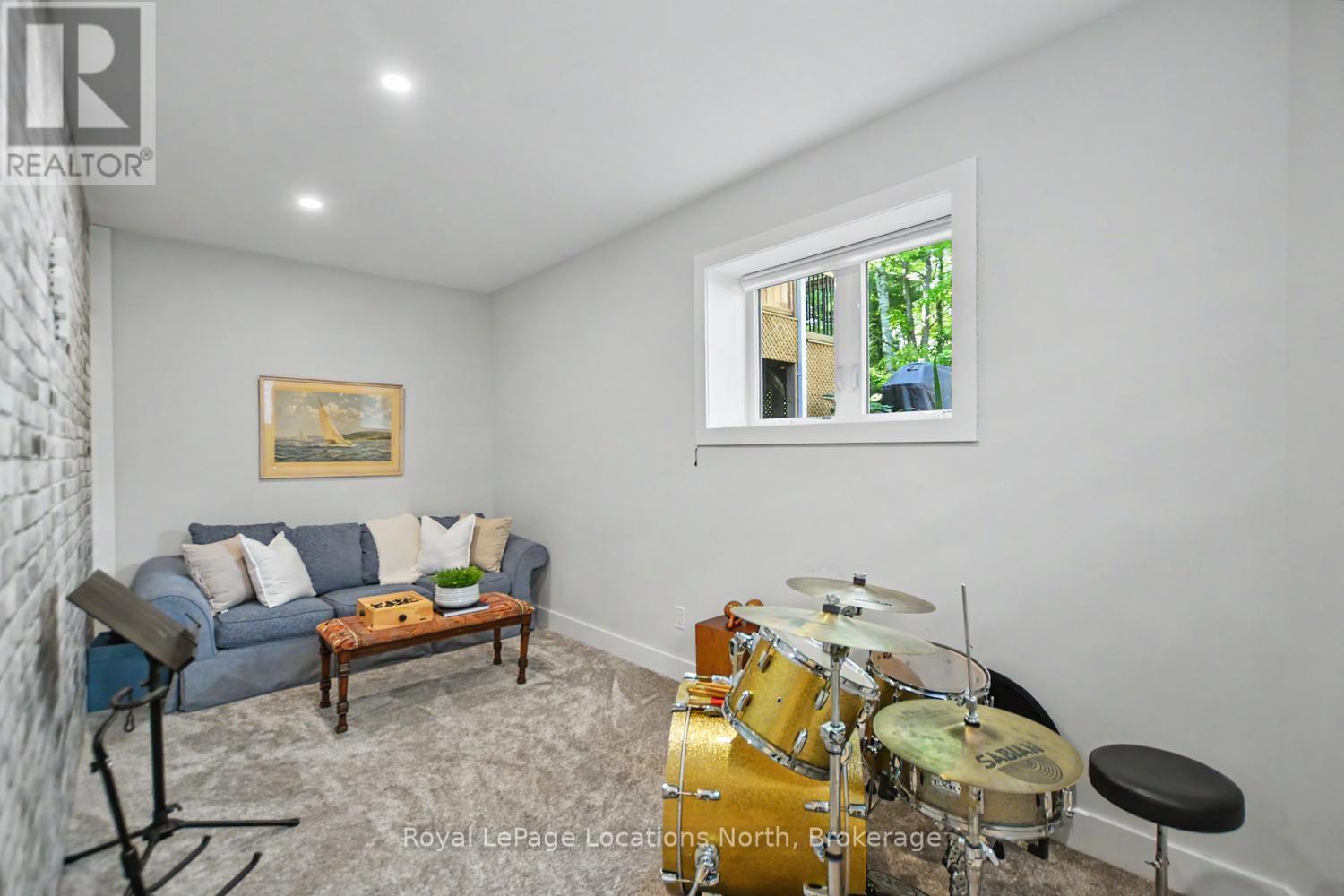 64 49TH STREET N - 38