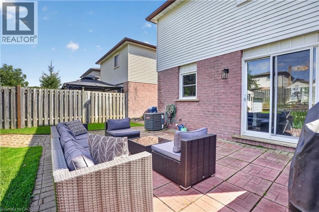 38 MEADOW WOODS Crescent - Image 13