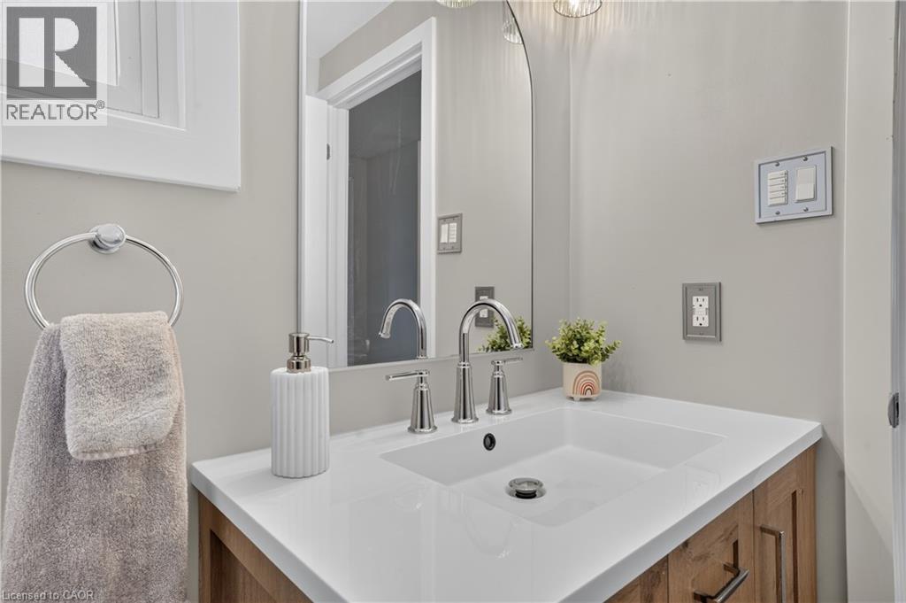 38 MEADOW WOODS Crescent - Image 31
